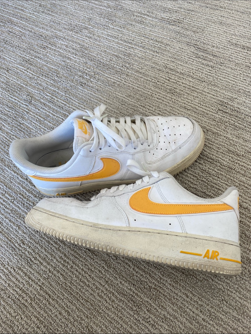 Nike Men's White Sneakers with Yellow Swoosh - Low Top